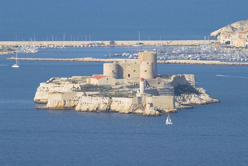 Grof Monte Kristo, Aleksandar Dima, Marsej, Marselj, Ifska tvrđava