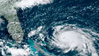 Vanredno stanje u Majamiju, Florida se sprema: Uragan Dorijan stiže, vetar udara 240 km/h (VIDEO)