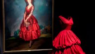 Haljine koje su nosile filmske zvezde vekovima ranije šetali su kardinali, matadori i flamenko dame