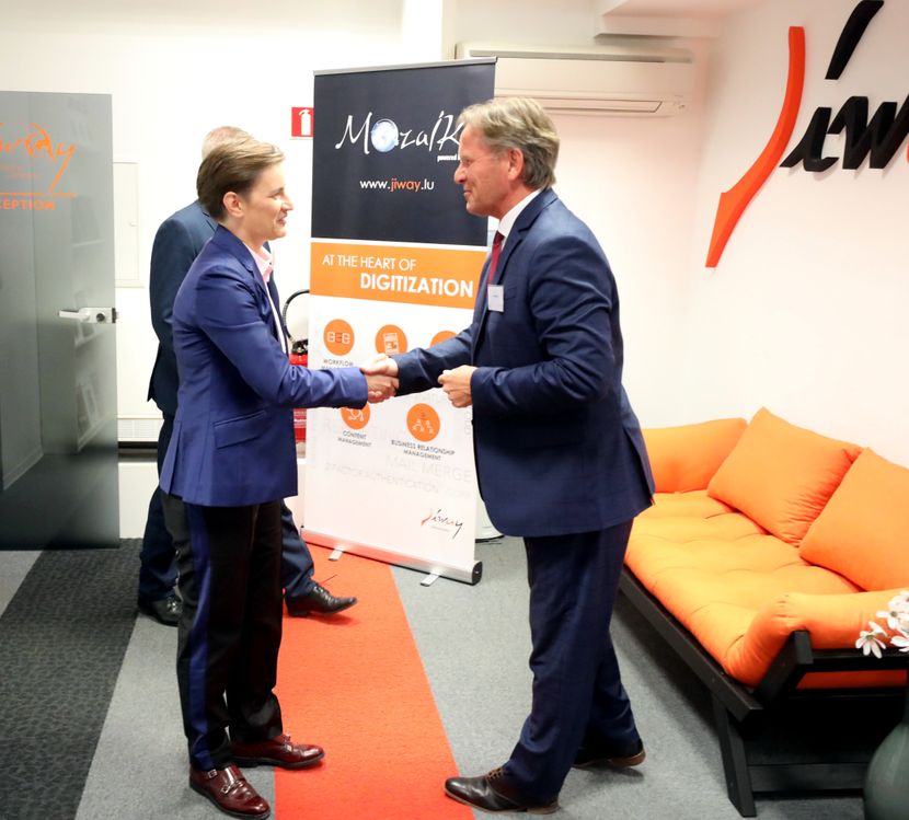 Ana Brnabić, poseta softverskoj firmi JIWAY Ana Brnabić, poseta softverskoj firmi JIWAY