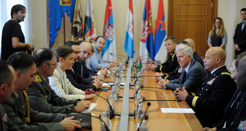 Ana Brnabić, Džon Heris Ana Brnabić, Džon Heris