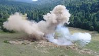 Eksplozija opasnih avio-bombi od po 500 kilograma snimljena dronom u Sarajevu (VIDEO)