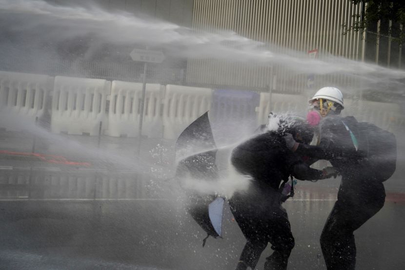 Neredi u Hongkongu Neredi u Hongkongu