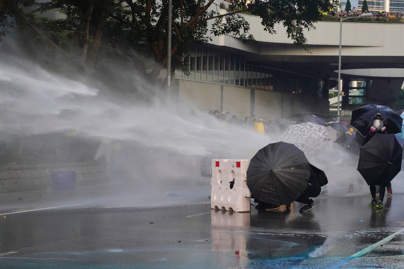 Neredi u Hongkongu Neredi u Hongkongu