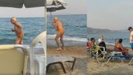 Ovo je priča o čoveku koji oduševljava srpske turiste u grčkom letovalištu Asprovalta (VIDEO)