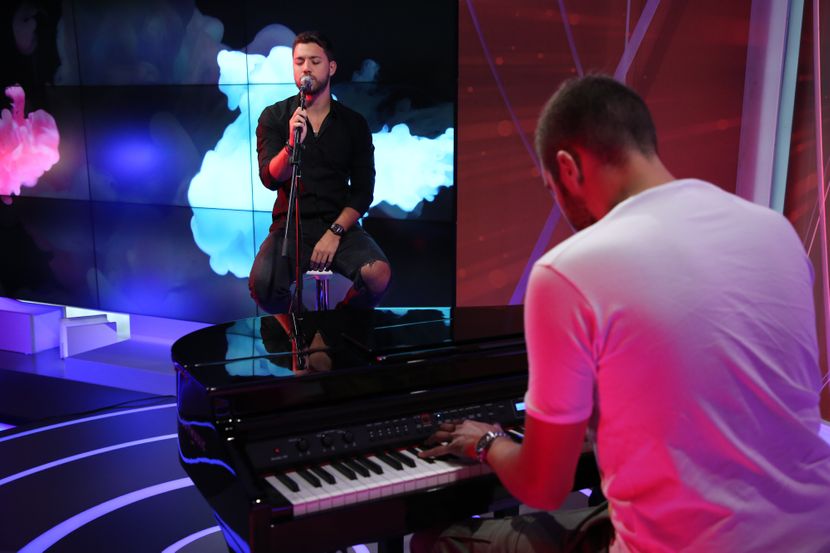 Stefan Živojinović, Love & Live, (NE DIRATI) Stefan Živojinović, Love & Live, (NE DIRATI)