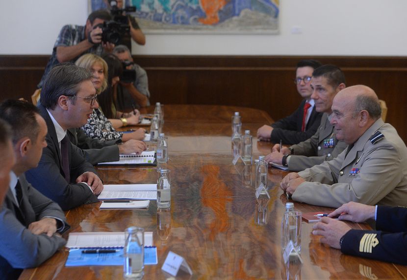 Aleksandar Vučić, Stjuart Pič Aleksandar Vučić, Stjuart Pič