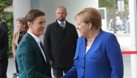 Brnabić stigla kod Merkelove: Doček za premijerku Srbije uz državne počasti