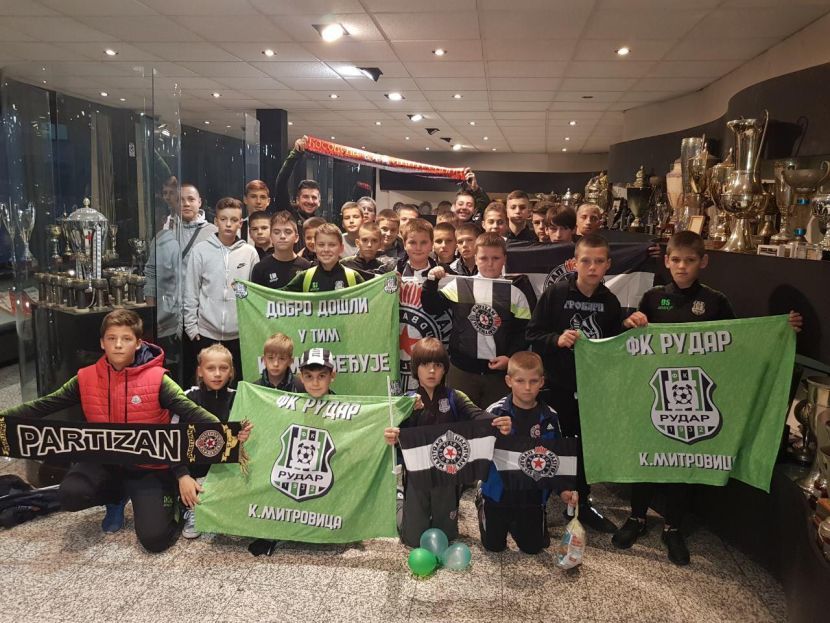 Mali navijači Partizana, utakmica Partizan - AZ Alkmar Mali navijači Partizana, utakmica Partizan - AZ Alkmar