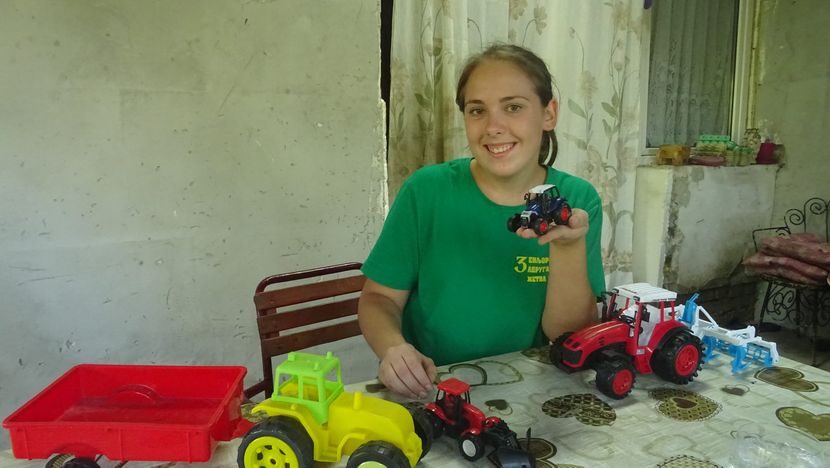 Maja Tomaš traktor vozi od sedme godine Maja Tomaš traktor vozi od sedme godine
