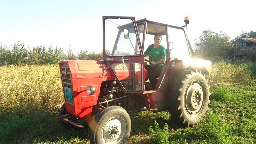 Maja Tomaš traktor vozi od sedme godine Maja Tomaš traktor vozi od sedme godine