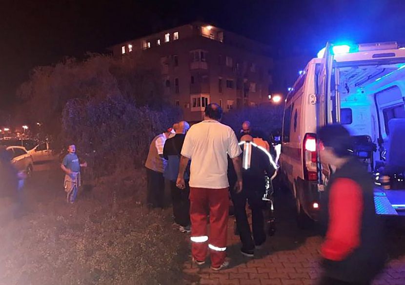 Majka povredjena dok se igrala sa bebom Majka povredjena dok se igrala sa bebom