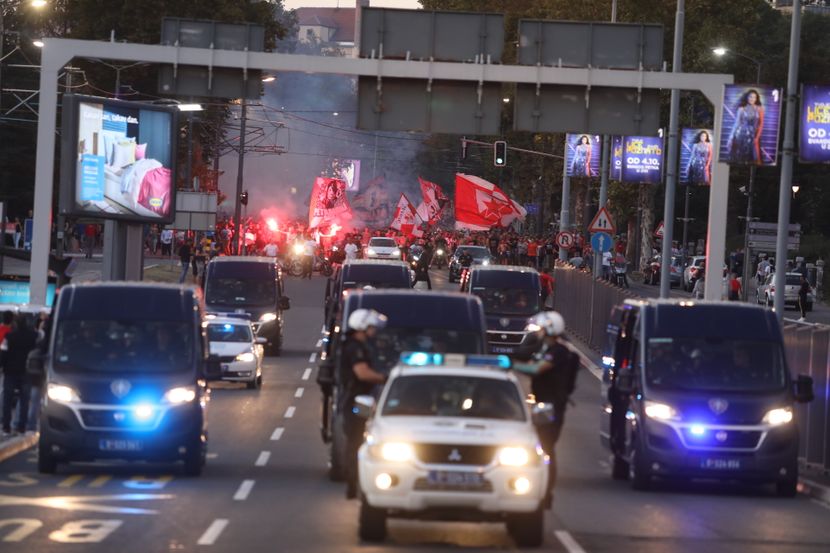 Serbia News - Page 33 1569947706605-001navijaci-crvene-zvezde-foto-marko-joavanovic-830x0