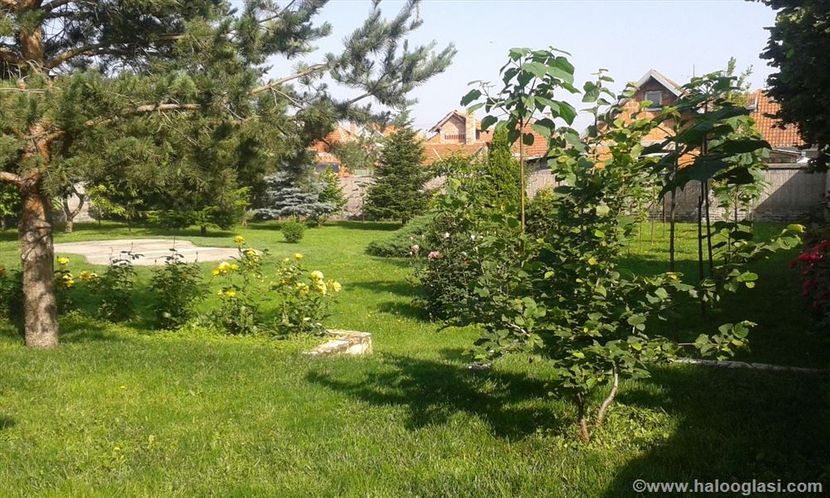 Kuća u blizini Beograda od 100.000 evra Kuća u blizini Beograda od 100.000 evra