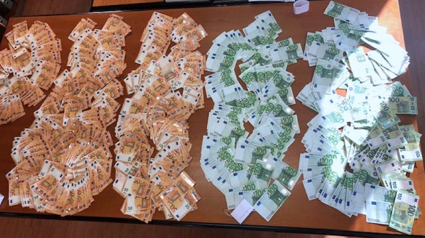 Merdare, carina, zaplena, euri Merdare, carina, zaplena, euri