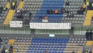 Dvojicu igrača Partizana na tribinama u Kazahstanu dočekale poruke na srpskom i engleskom jeziku!