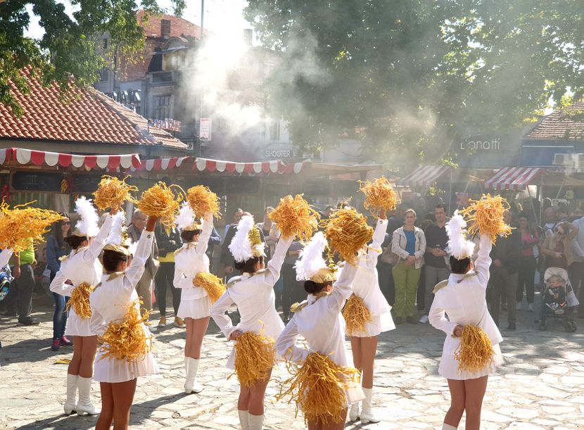 Izađi mi na Teglu, Leskovac Izađi mi na Teglu, Leskovac