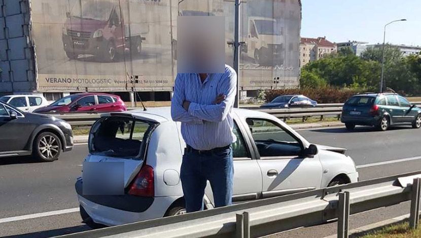 Lancana saobracajka 3 automobila kod geneksa smer ka nisu 2 povredjenih. Kod jednog povreda vrata. Kod drugog sumnja na prelom rebara Lancana saobracajka 3 automobila kod geneksa smer ka nisu 2 povredjenih. Kod jednog povreda vrata. Kod drugog sumnja na prelom rebara