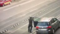 Objavljeni prvi snimci napadača na sinagogu: U uniformi izašao iz automobila i počeo da puca