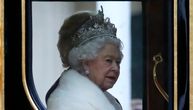 Nije išla u školu, muž joj poklonio veš-mašinu: 15 činjenica o kraljici Elizabeti uoči platinastog jubileja