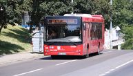 Maloletnik oteo autobus sa linije 59 tokom blokade taksista u Beogradu. Razlog je čudan