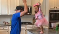 Otac pronašao najbolju vezu sa ćerkom - po ceo dan plešu
