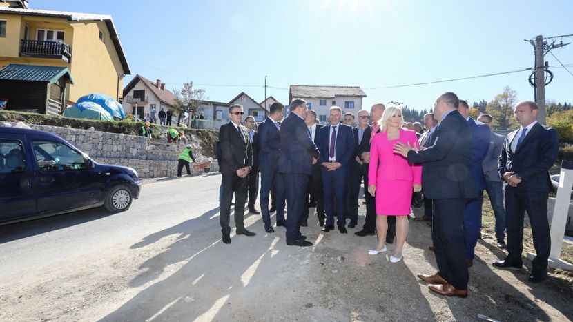 Zorana Mihajlovic, Nova Varos Zorana Mihajlovic, Nova Varos