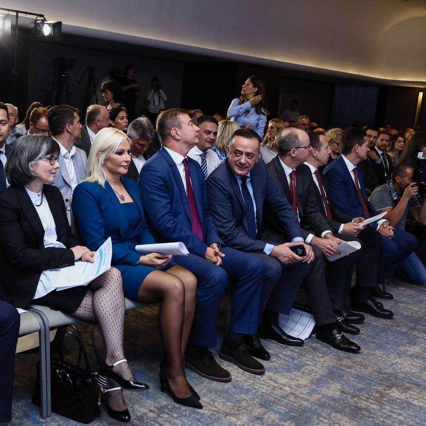 Zorana Mihajlovic Zorana Mihajlovic
