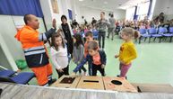 Deca u beogradskim školama uče da sortiraju otpad: Počela prva faza akcije "Reciprosaurusi"
