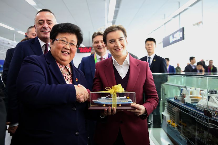 Brnabić sa predstavnicima distrikta Baošan Brnabić sa predstavnicima distrikta Baošan