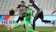 (UŽIVO) Partizan vodi u Humskoj: Tošić zakucao loptu u mrežu Inđije, Grobari ponovo prekidali meč