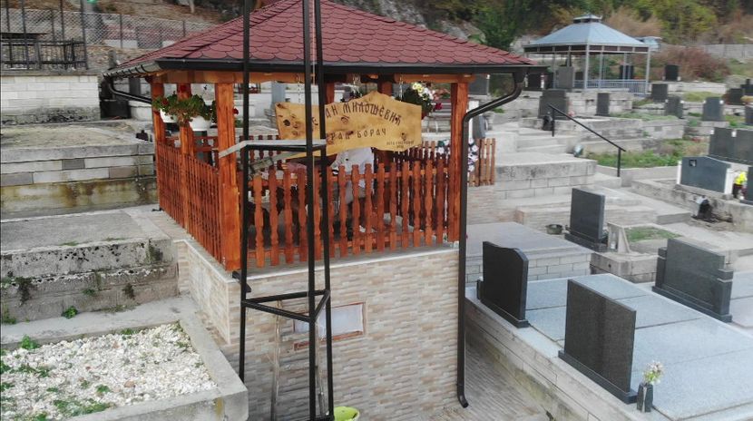 Dejan Milošević, Borač, Knić, grobnica