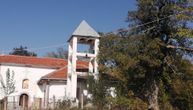 Život u Boževcu, selu na KiM koje pamti i kneza Lazara: Sa kofama čekaju obrok iz narodne kuhinje
