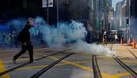 Policija ponovo pucala pravim mecima na demonstrante u Hongkongu, mladić u teškom stanju