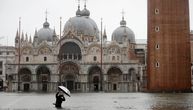 Rekordne poplave u Veneciji: Grad pliva, na Trgu Svetog Marka voda visoka metar