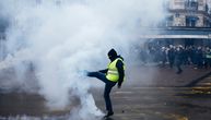 Godinu dana od početka protesta Žutih prsluka: Policija ponovo ispalila suzavac, uhapšene 24 osobe