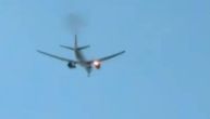 Zapalio se motor na Boingovom avionu: Prinudno sleteo na aerodrom u Los Anđelesu