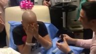 Razbolela se od raka i rekla dečku da raskinu, a on ju je zaprosio nakon poslednje hemioterapije
