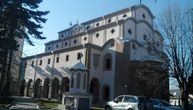 Polomljena ulazna kapija srpske svetinje: Tri osobe nasilno ušle u dvorište crkve u Gnjilanu