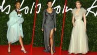 Britanske modne nagrade: Rijana dominirala u mint haljini, pojavila se u društvu poznate glumice