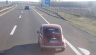 Retka pojava uočena na srpskim auto-putevima. Kretala se samo 70 kilometara na sat