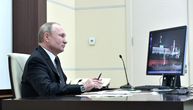 Zna šta radi: Putin i dalje ne odustaje od Windowsa XP