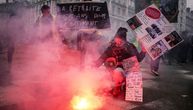 Neredi i na protestu u Parizu, policija upotrebila suzavac