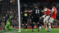 Lindelof dvaput nesrećno "asistirao": Arsenal za poluvreme "srušio" Mančester junajted!
