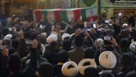 Kovčeg umotali u zastavu: Telo ubijenog iranskog komandanta Sulejmanija stiglo u Iran