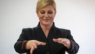 Ćiribu, ćiriba, sve glasove da osvojim ja: Kolinda "bajala" iznad glasačke kutije