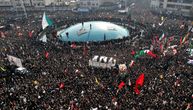 Milion ljudi na sahrani Sulejmanija: Uzvikuje se "Smrt Americi", vrhovni vođa jecao