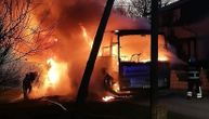 Školski autobus potpuno izgoreo u Hrvatskoj, deca na vreme pobegla
