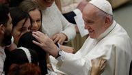 Papa Franja otvorio vrata svoje raskošne palate beskućnicima: "Lepota zaceljuje"