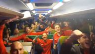 Crnogorski rukometaši slavili pobedu nad Srbijom sa kontroverznom zelenom zastavom!
